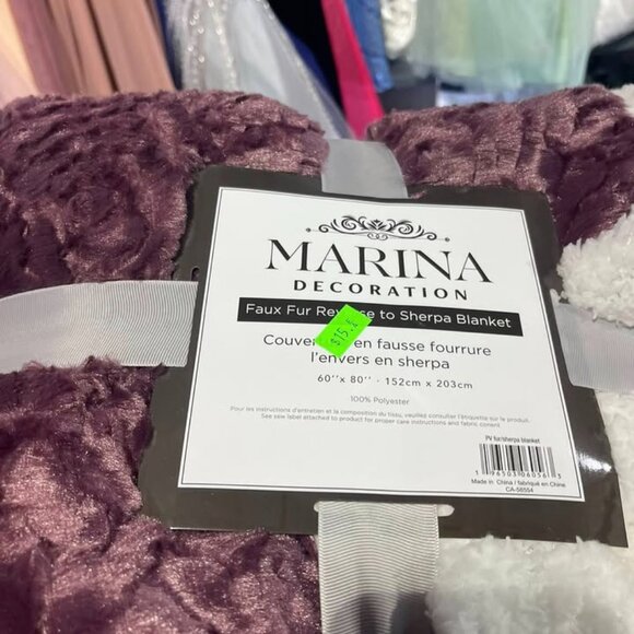 Super Soft Faux Fur Throw Blankets! - Picture 6 of 8